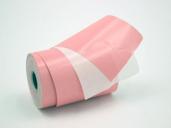 不干胶标签粘在纸箱上用水胶还是热熔胶好？